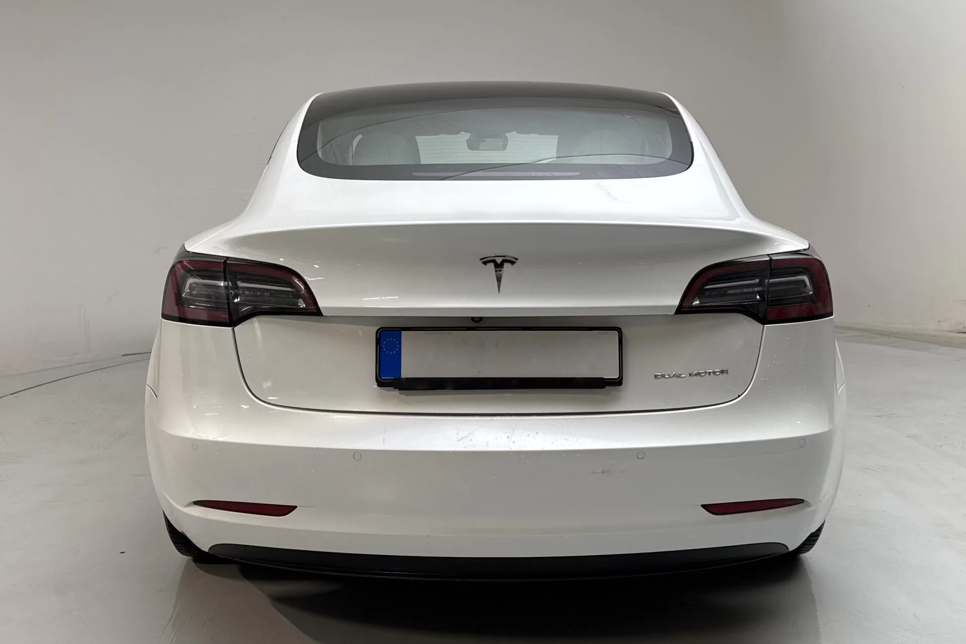 Tesla Model 3 Long range - widok 4