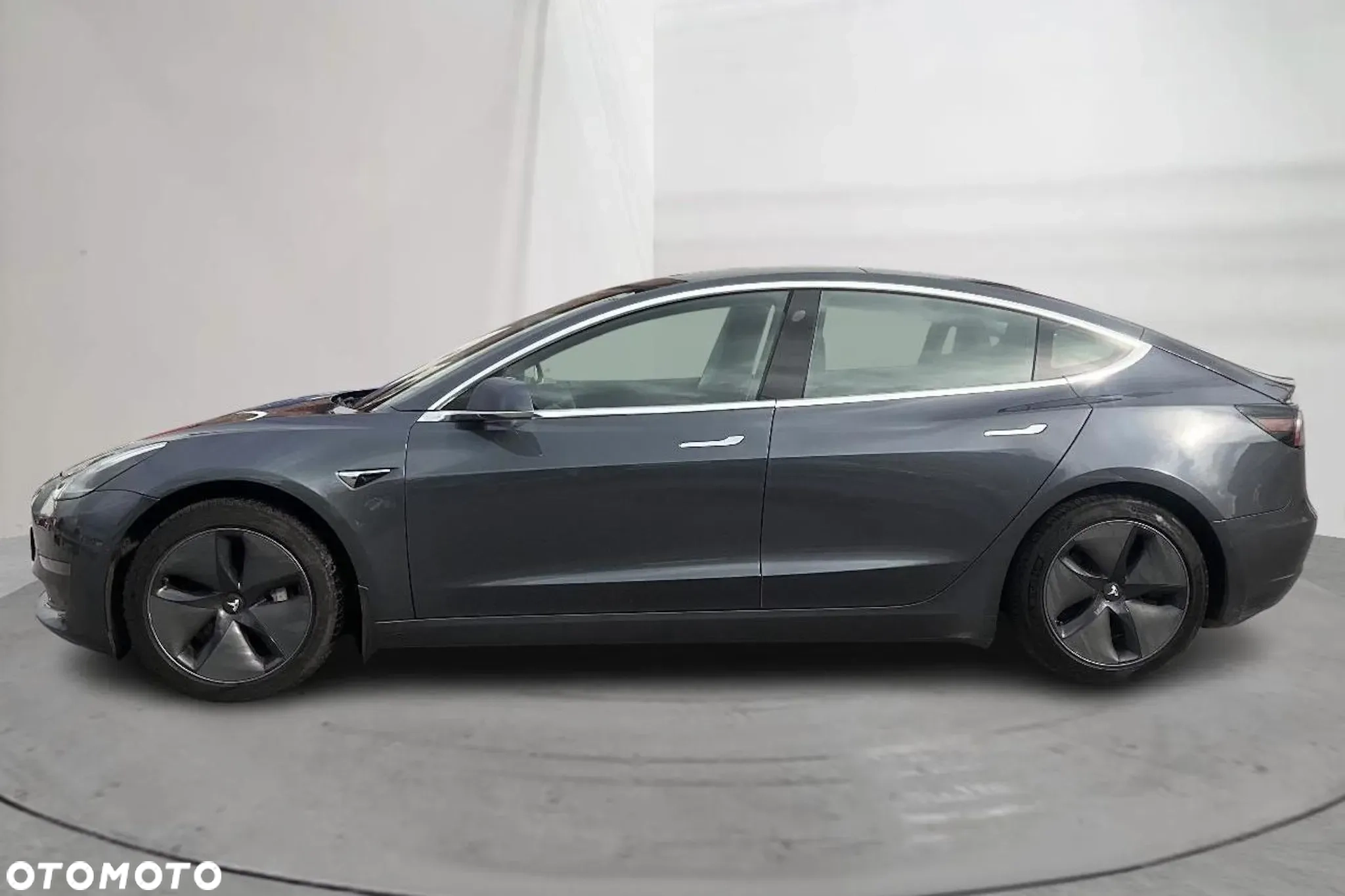 Tesla Model 3 Long range - widok 3
