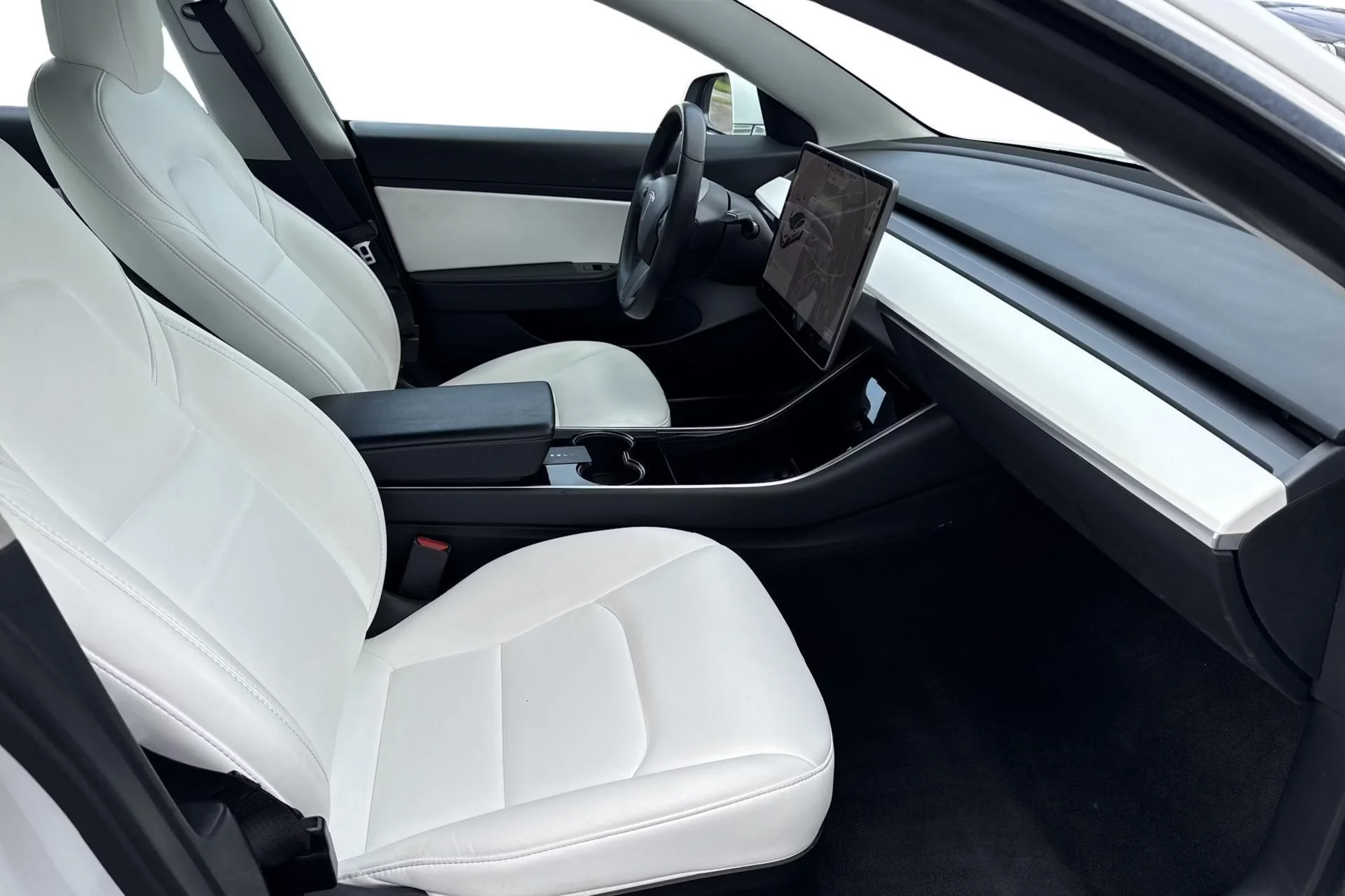 Tesla Model 3 Long range - widok 6