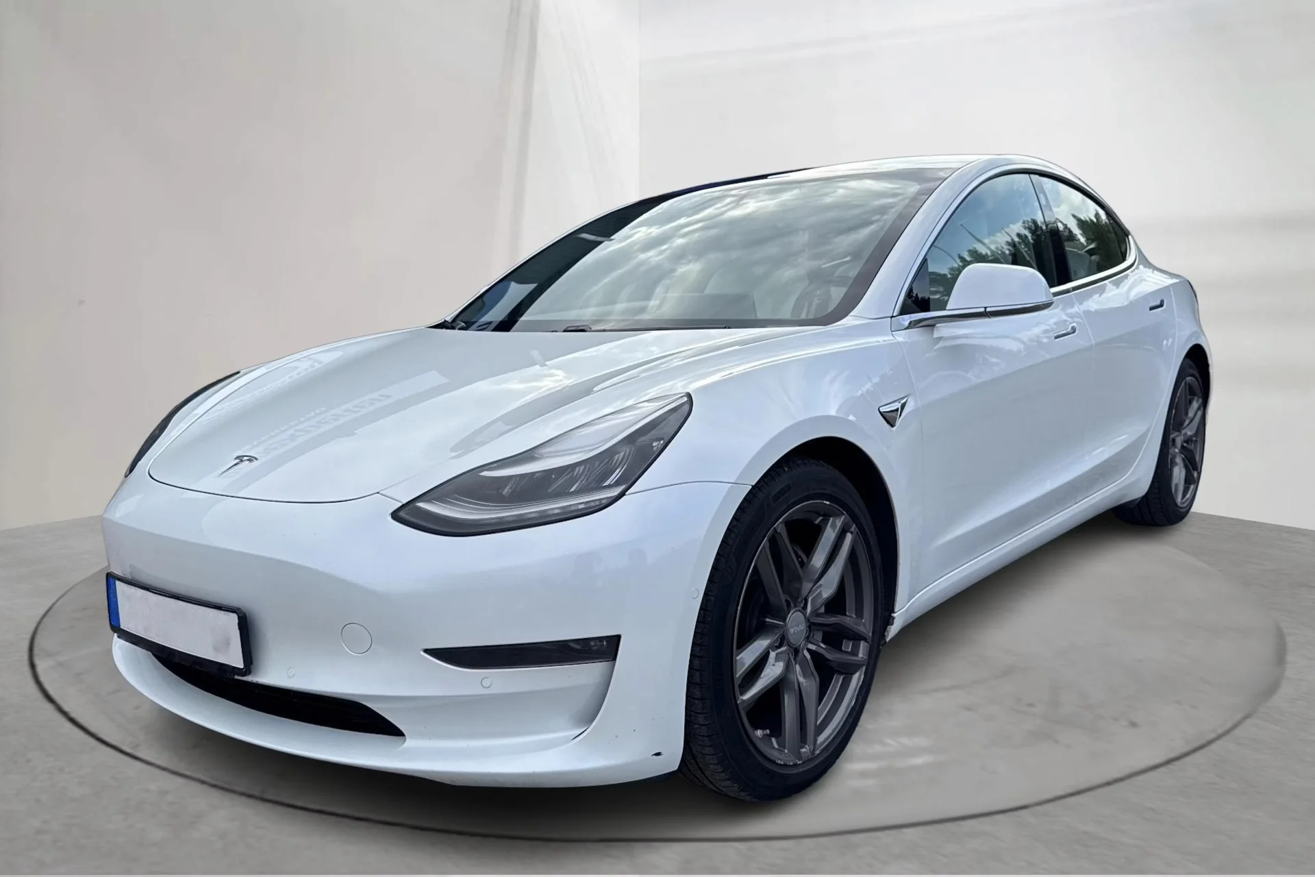 Tesla Model 3 Long range