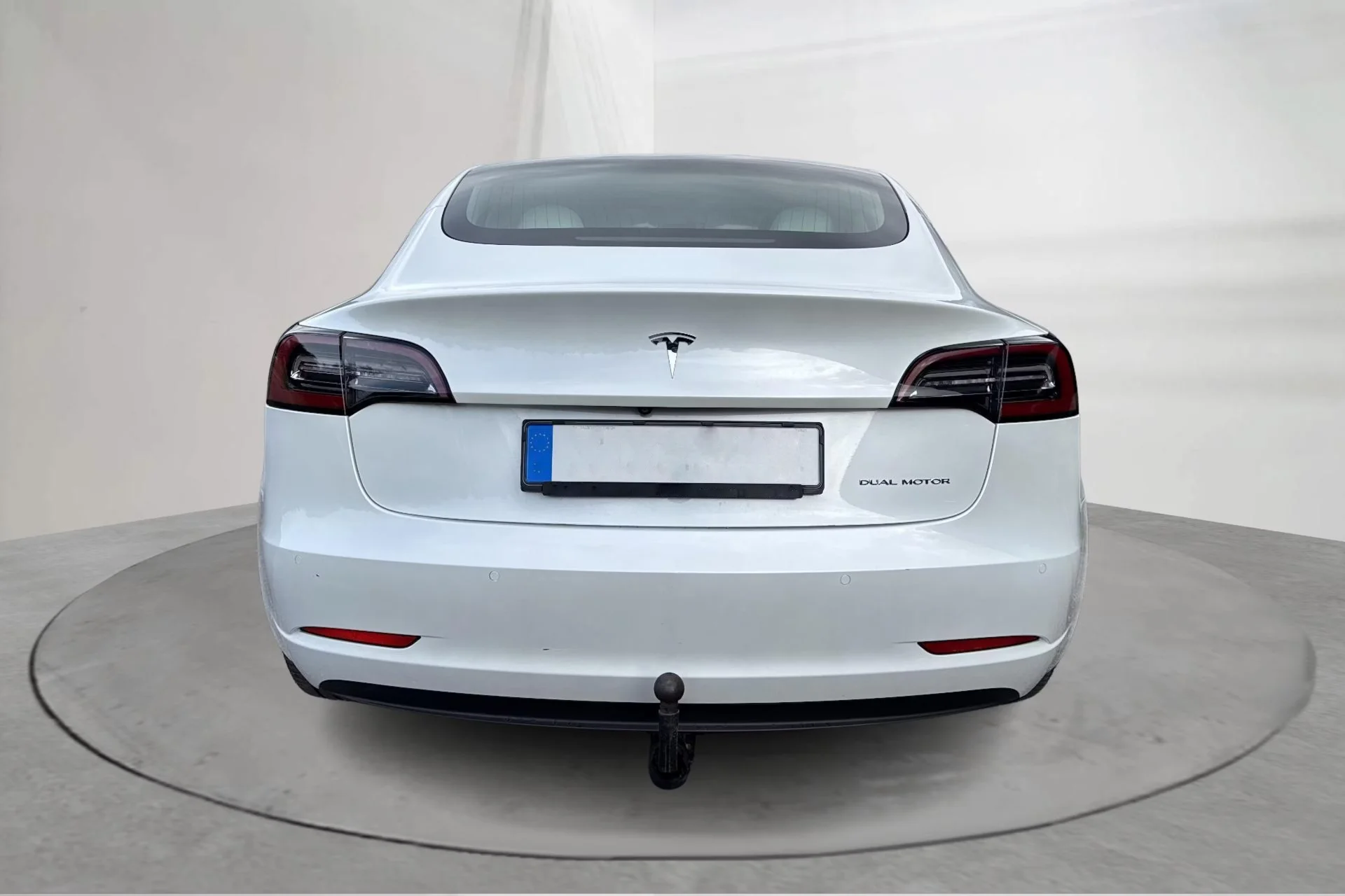 Tesla Model 3 Long range - widok 5