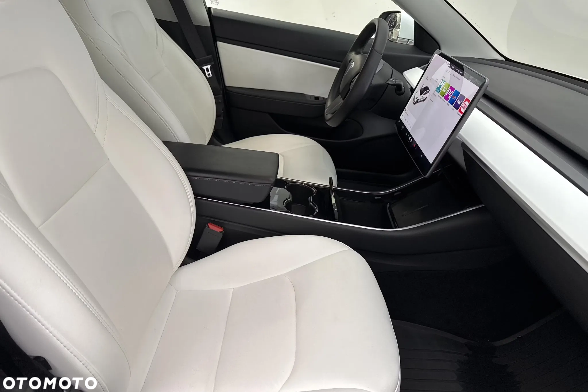 Tesla Model 3 Long range - widok 6