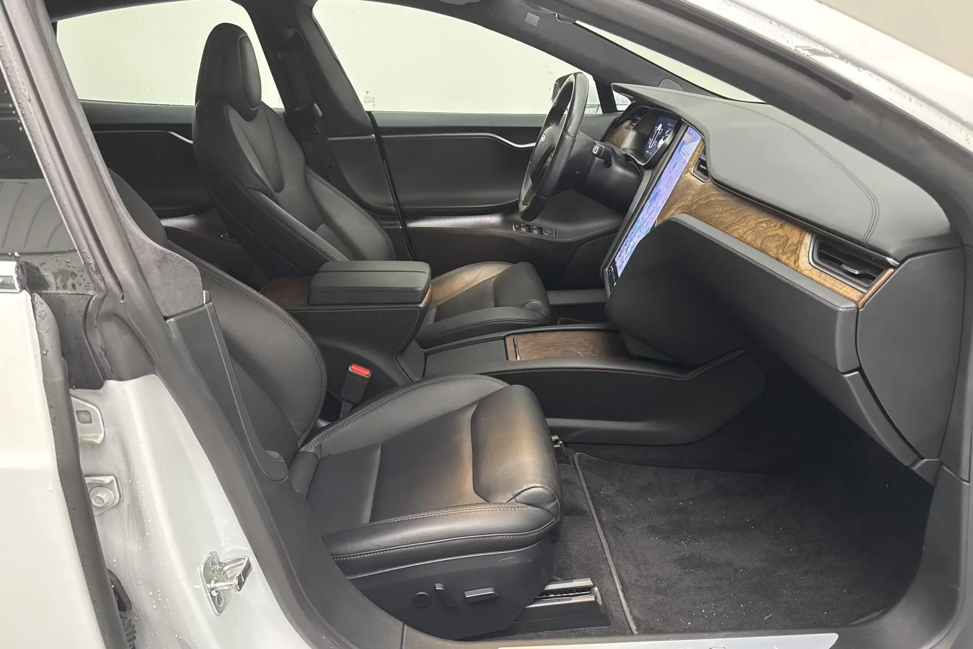 Tesla Model S Long Range Plus - widok 6