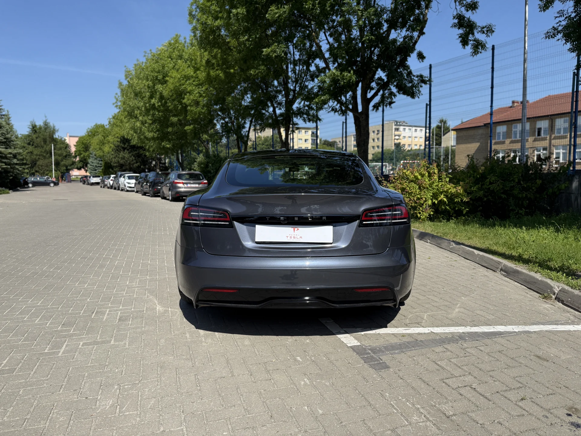 Tesla Model S Long range - widok 5