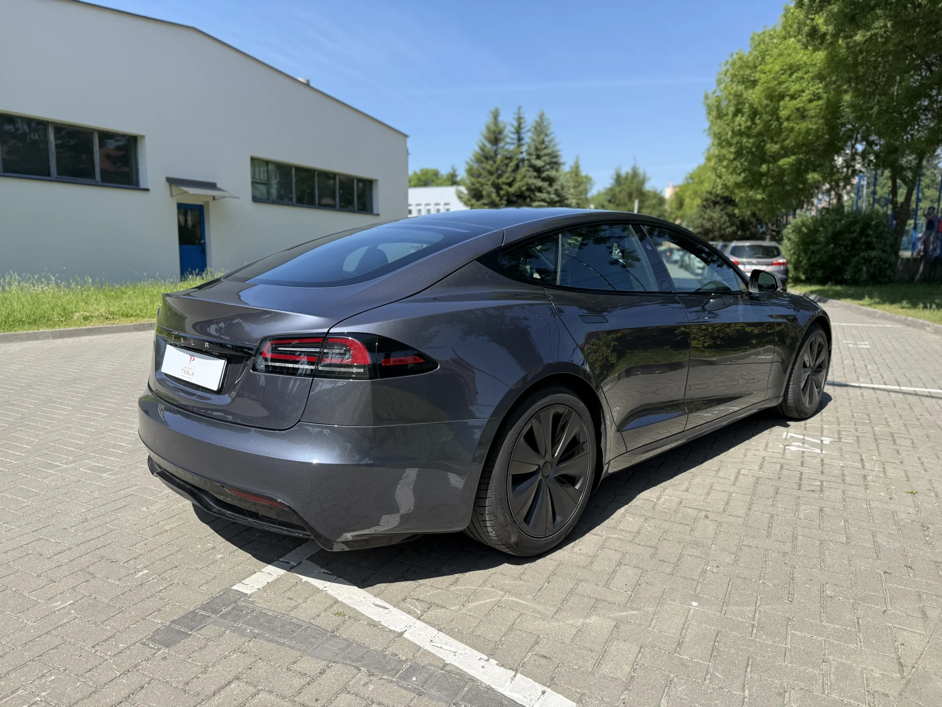 Tesla Model S Long range - widok 6