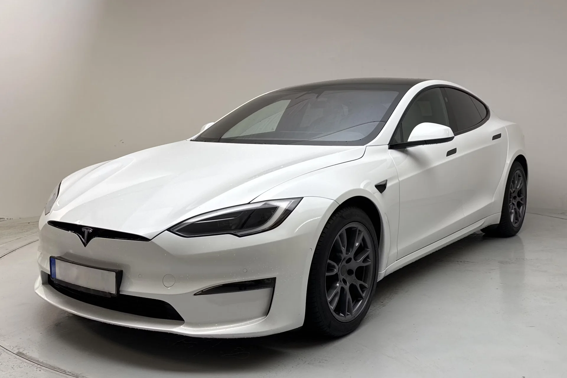 Tesla Model S Long range