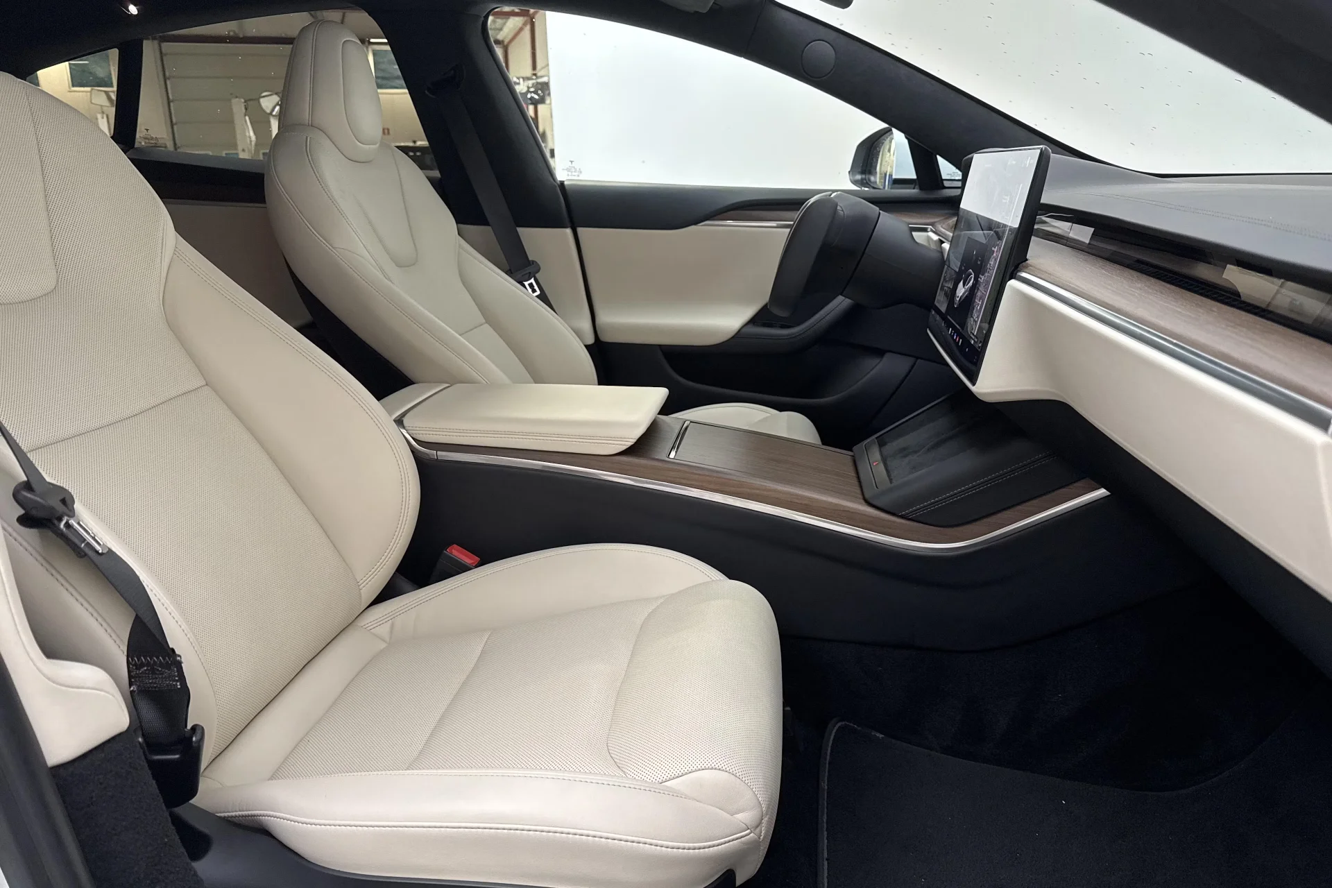 Tesla Model S Long range - widok 7