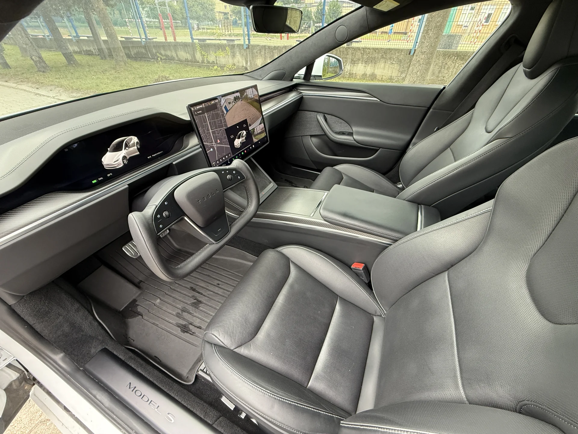 Tesla Model S Plaid - widok 9