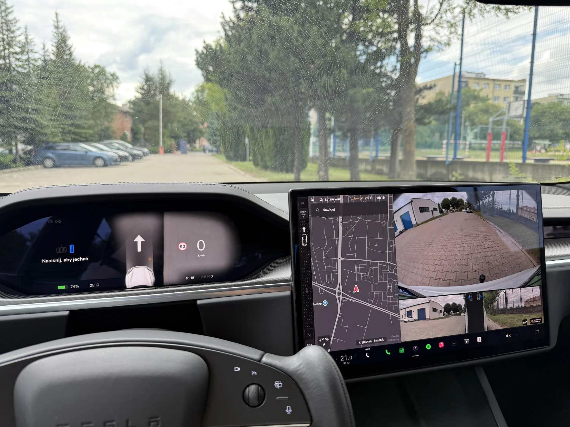 Tesla Model S Plaid - widok 20