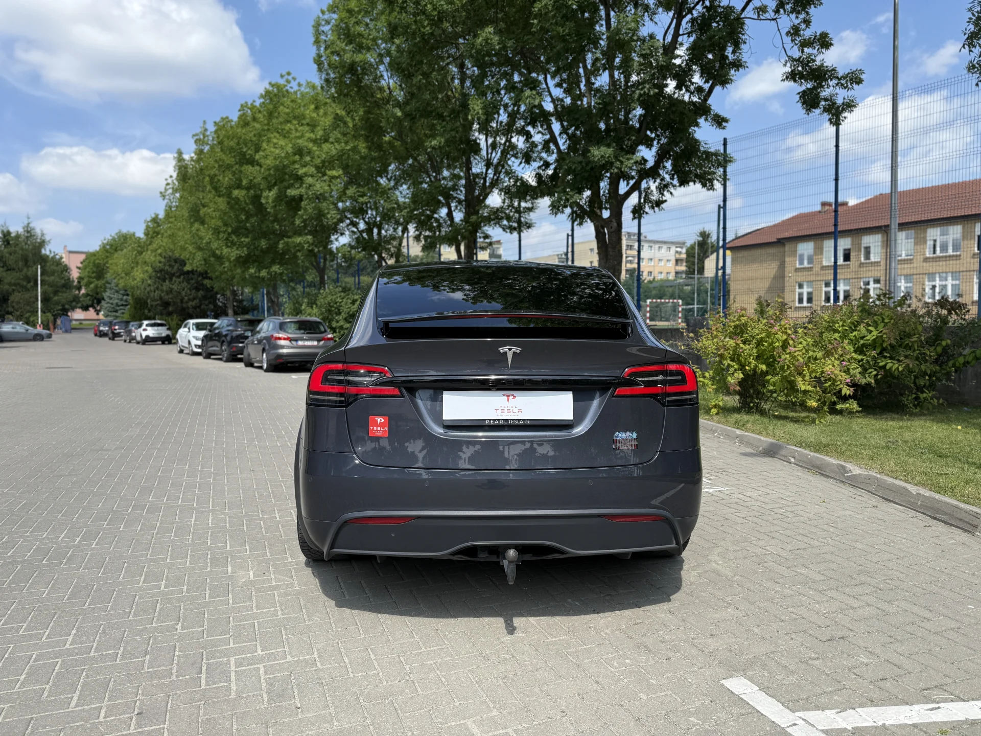 Tesla Model X Plaid - widok 5