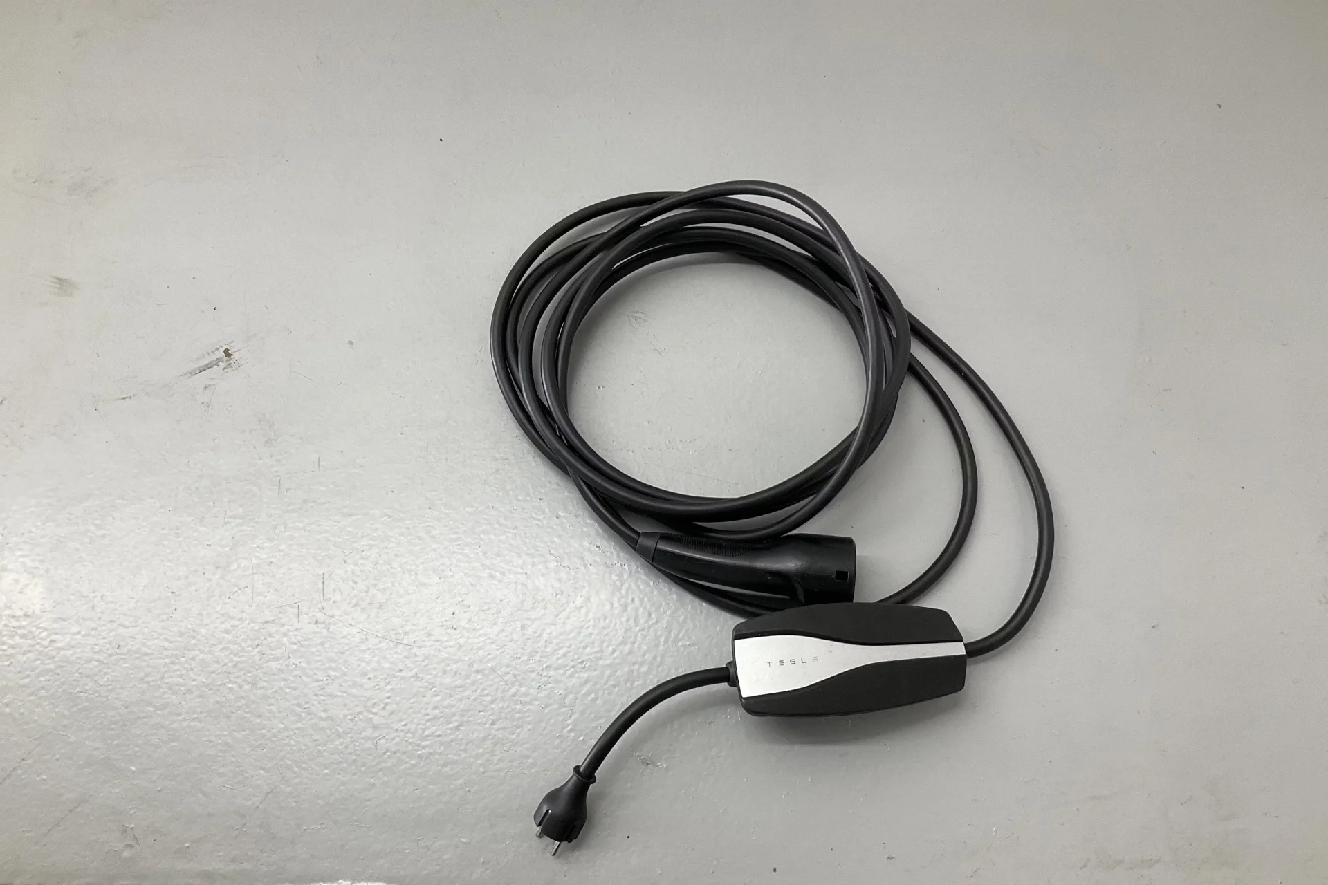 Tesla Model 3 Standard Range Plus - widok 9