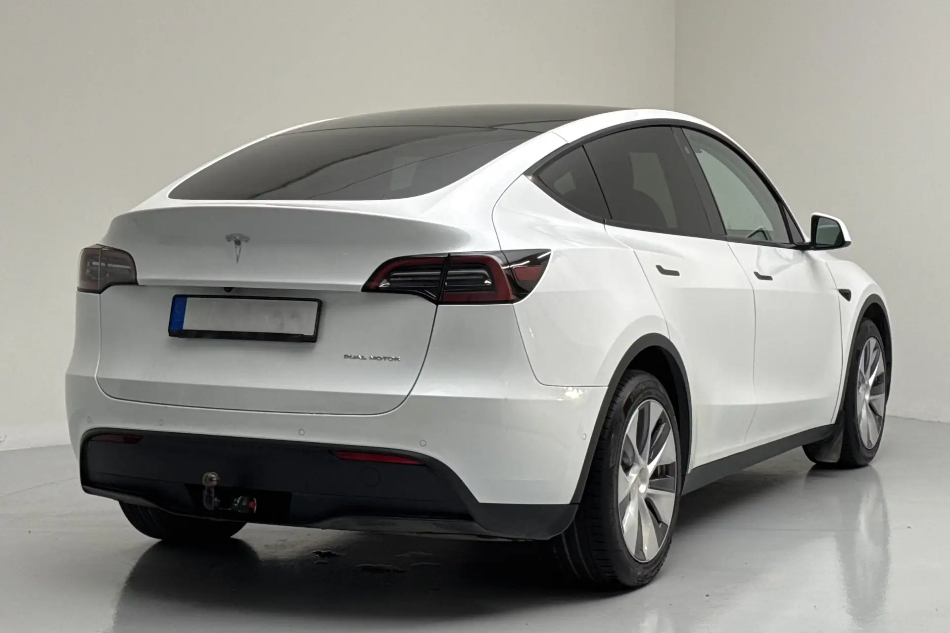 Tesla Model Y Long Range