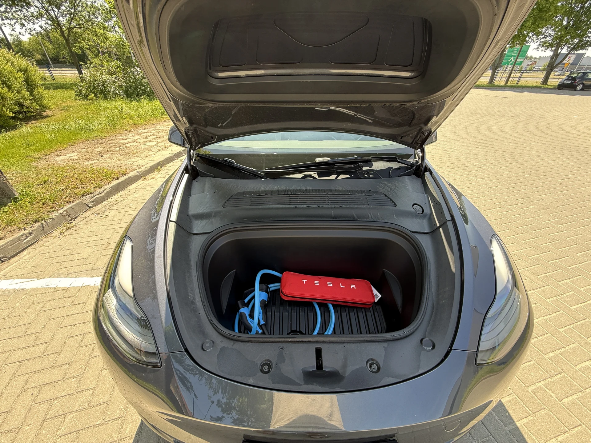 Tesla Model Y Long range - widok 15