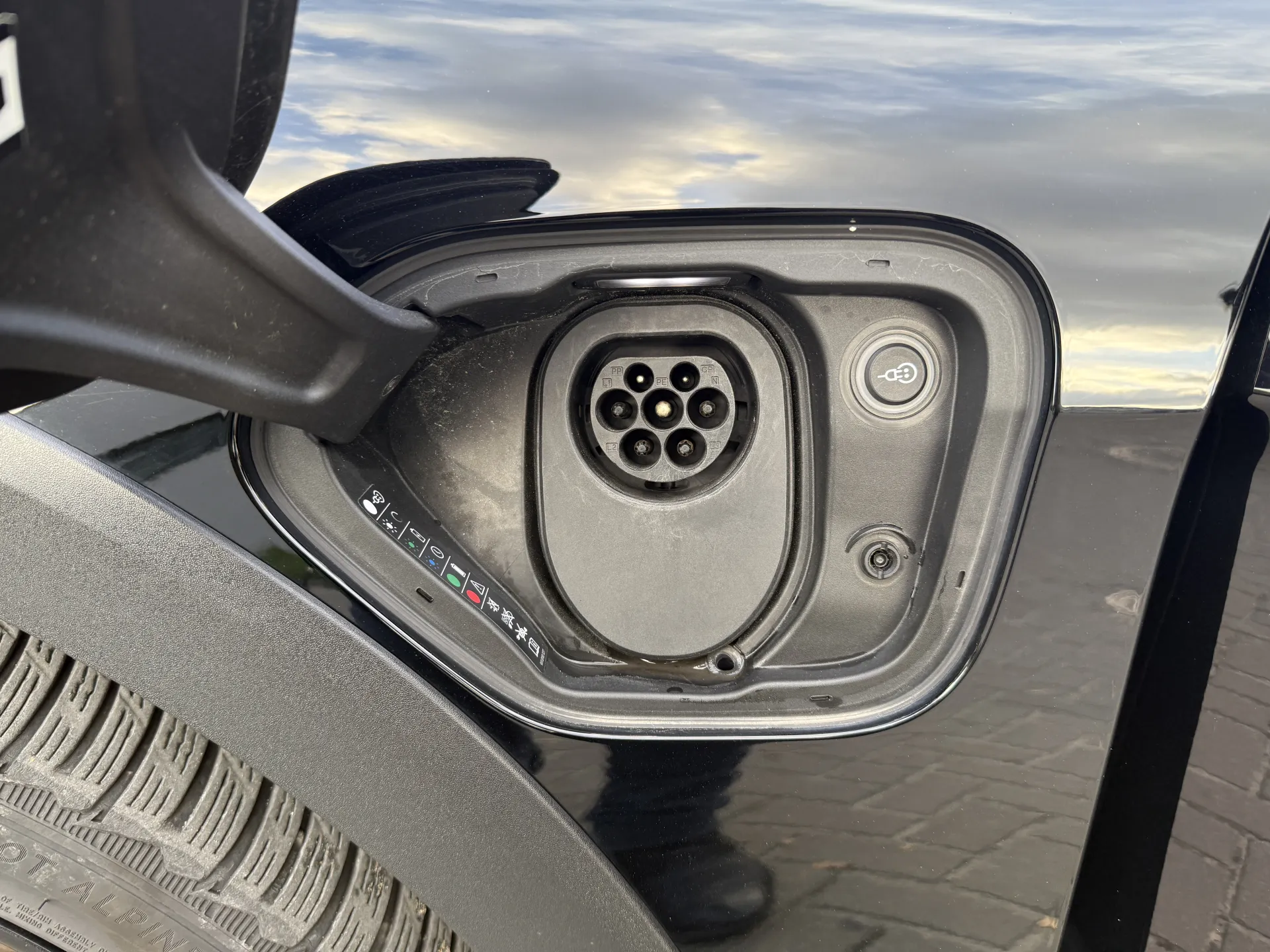 Porsche Taycan 4 Cross Turismo - widok 20