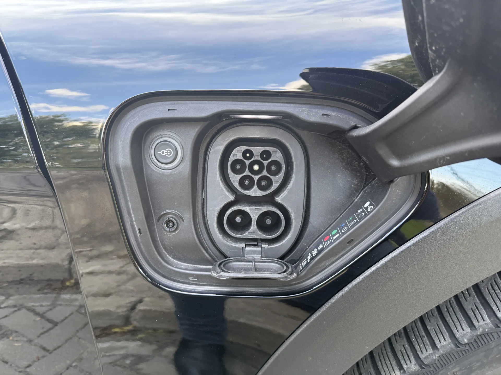 Porsche Taycan 4 Cross Turismo - widok 21