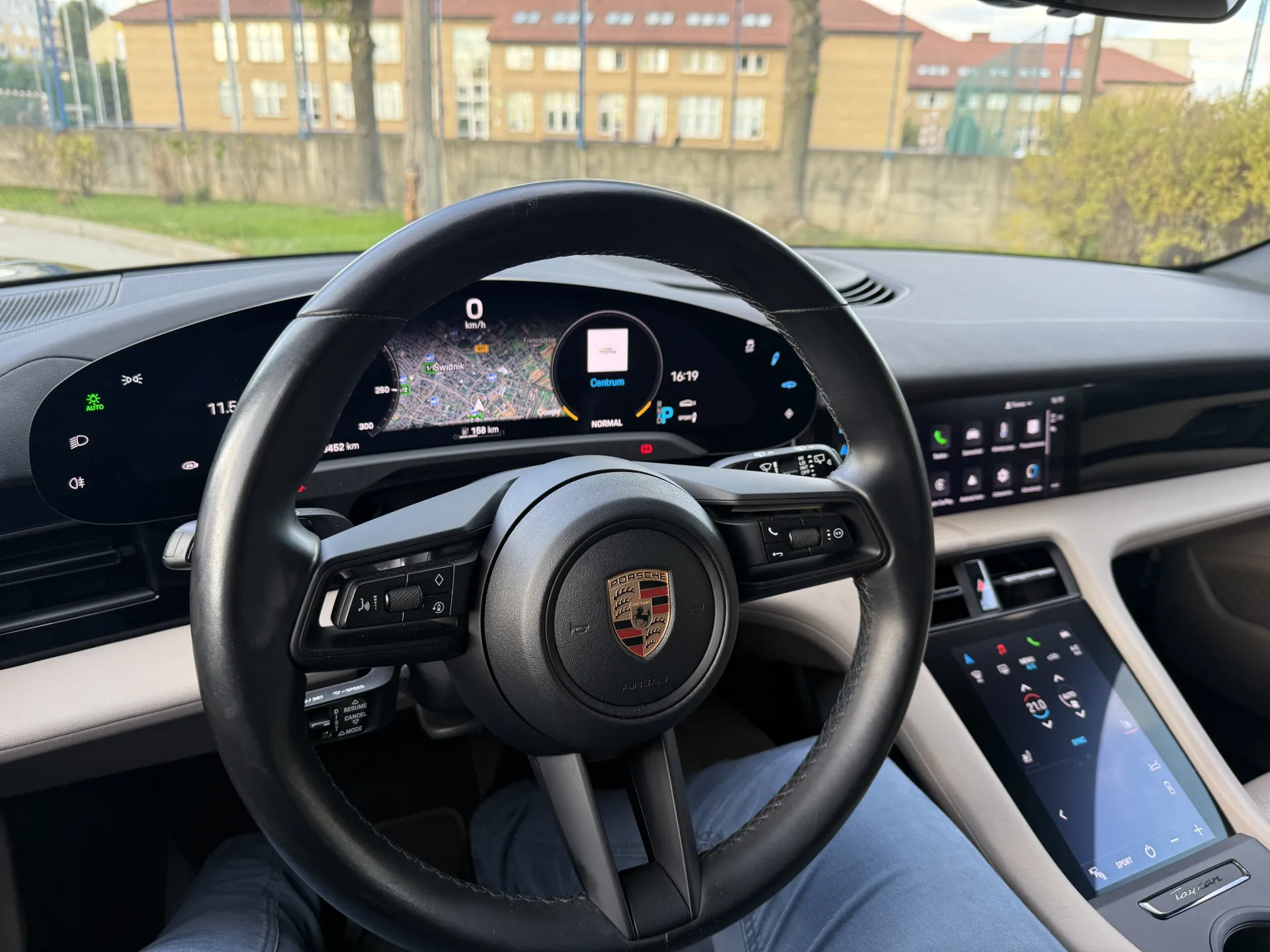 Porsche Taycan 4 Cross Turismo - widok 22