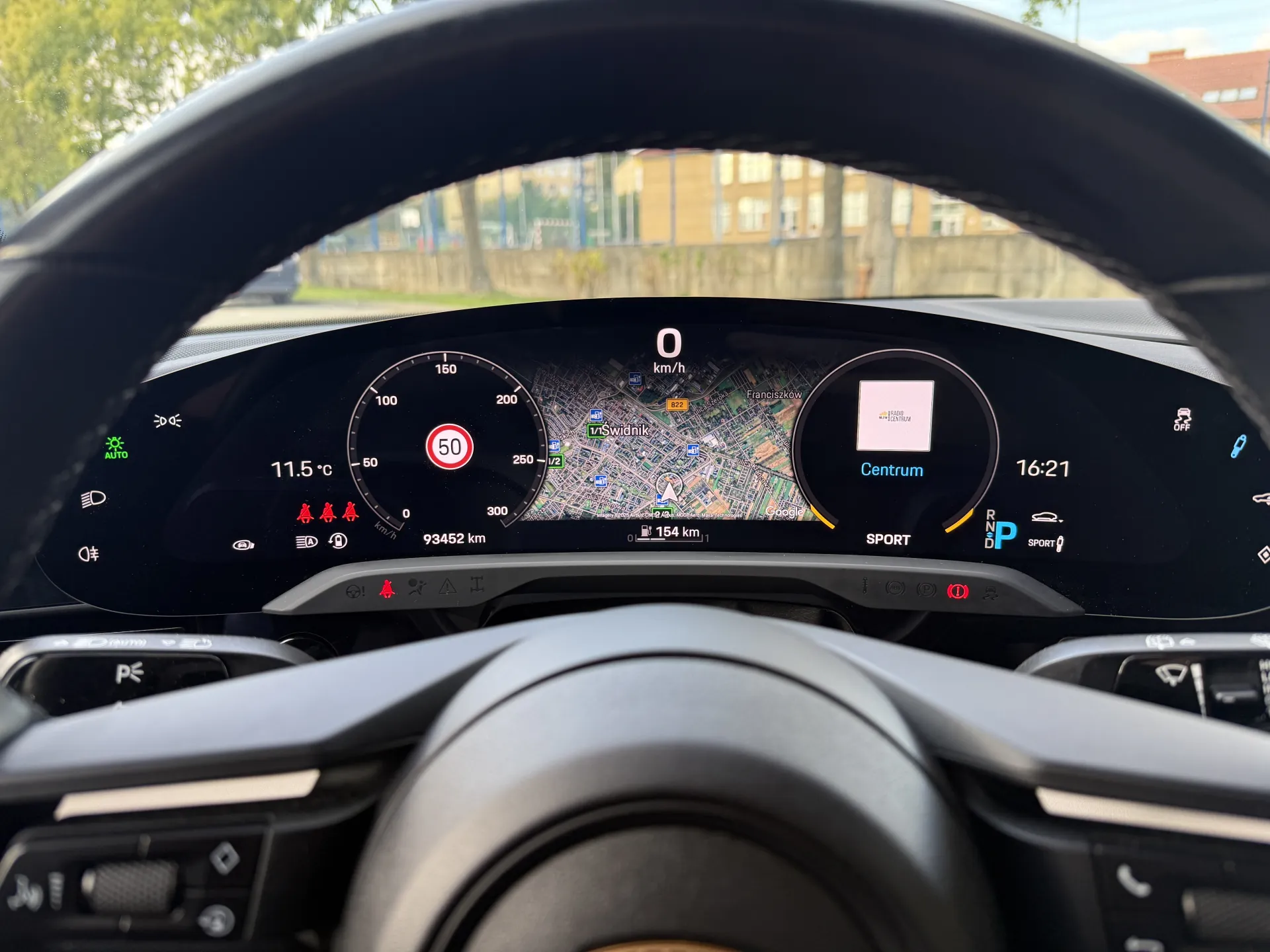 Porsche Taycan 4 Cross Turismo - widok 30