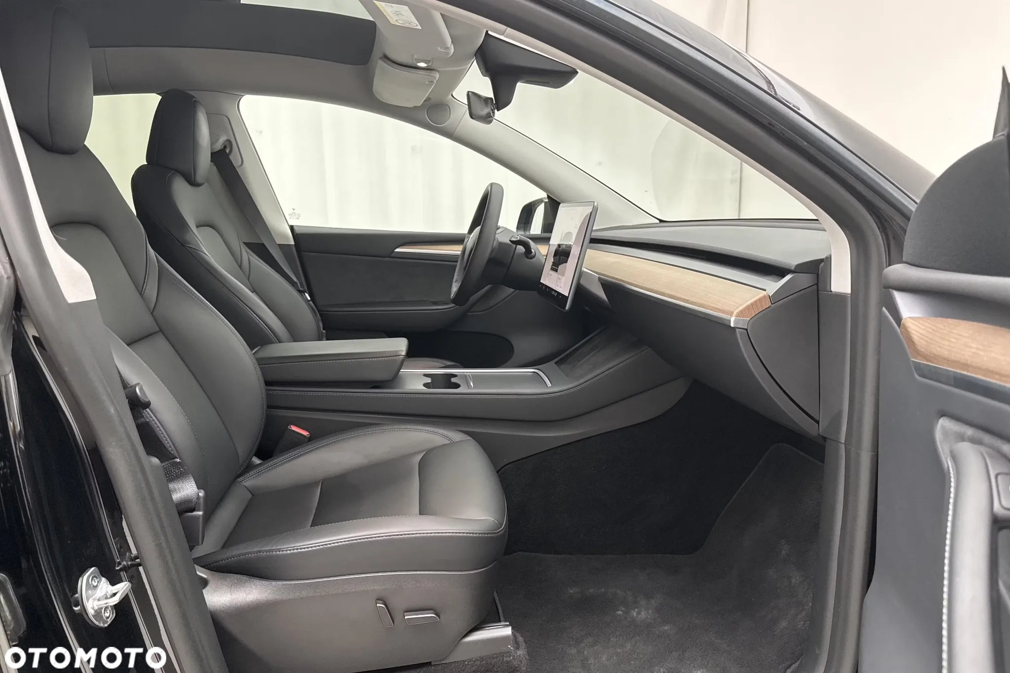 Tesla Model Y Performance - widok 6