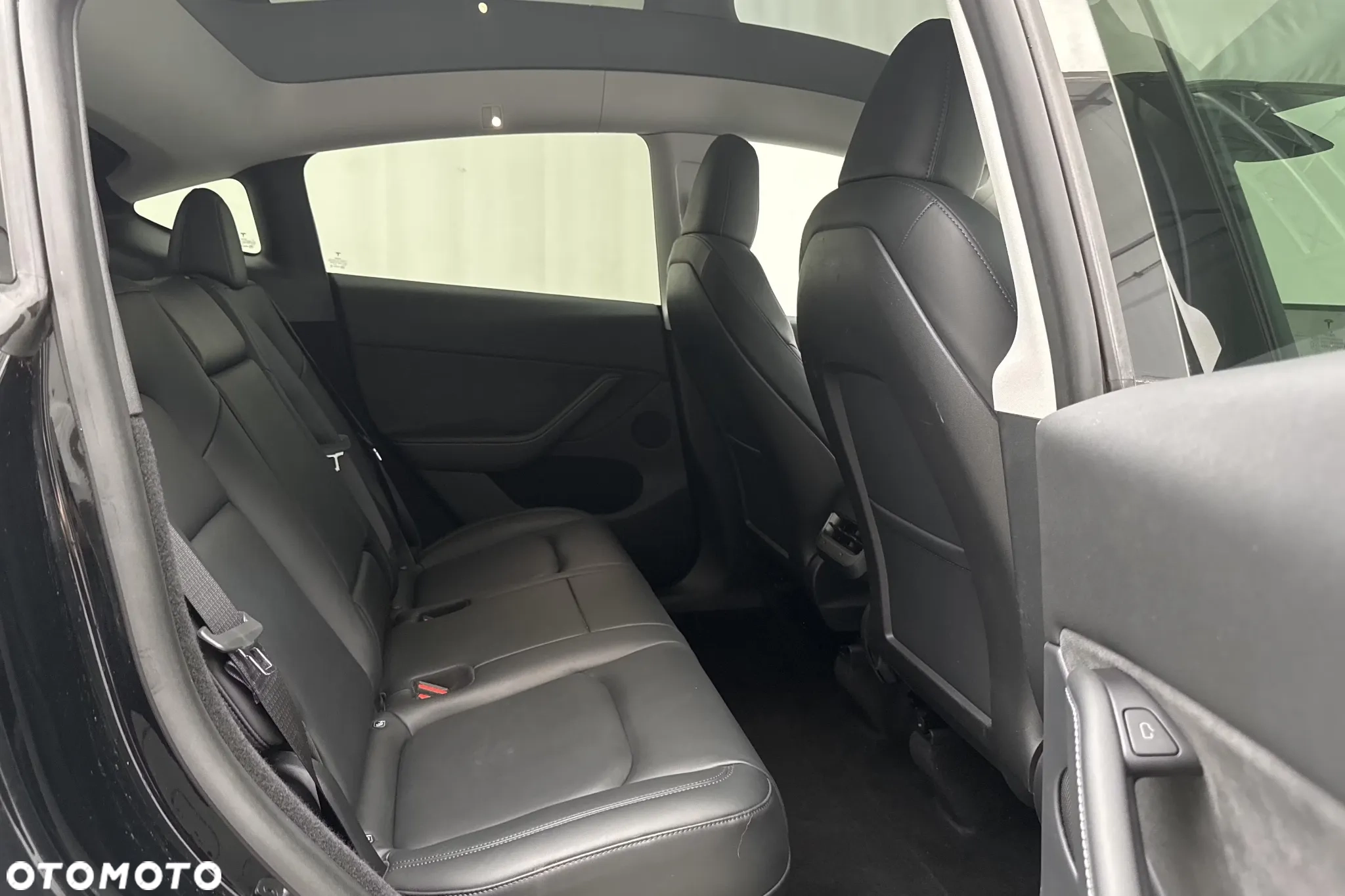 Tesla Model Y Performance - widok 8