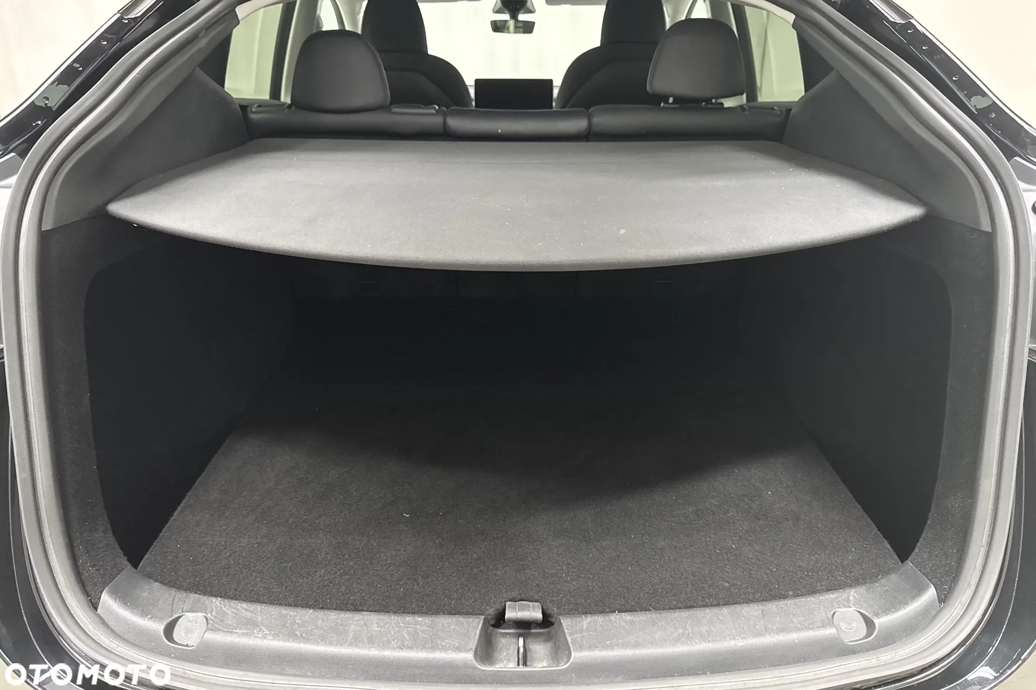 Tesla Model Y Performance - widok 9